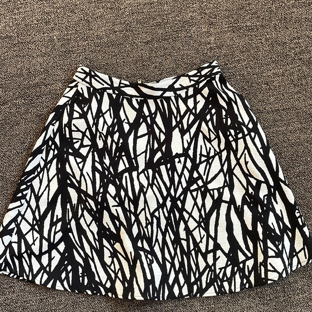 forever 21 black & white skater skirt small